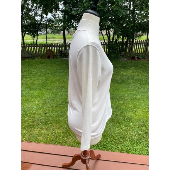 Christmas-Themed Womens Navy Button-Up Jacket & White Turtleneck Set With Winter - Picture 14 of 15